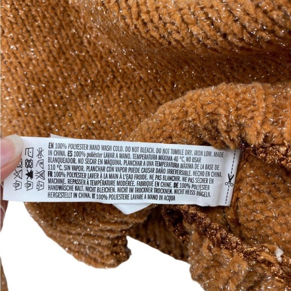 Orange sweater - Picture 3 of 3